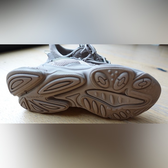 Adidas Ozweego Sneakers – Taupe/Beige – Women’s 7.5 – Authentic - Picture 3 of 4